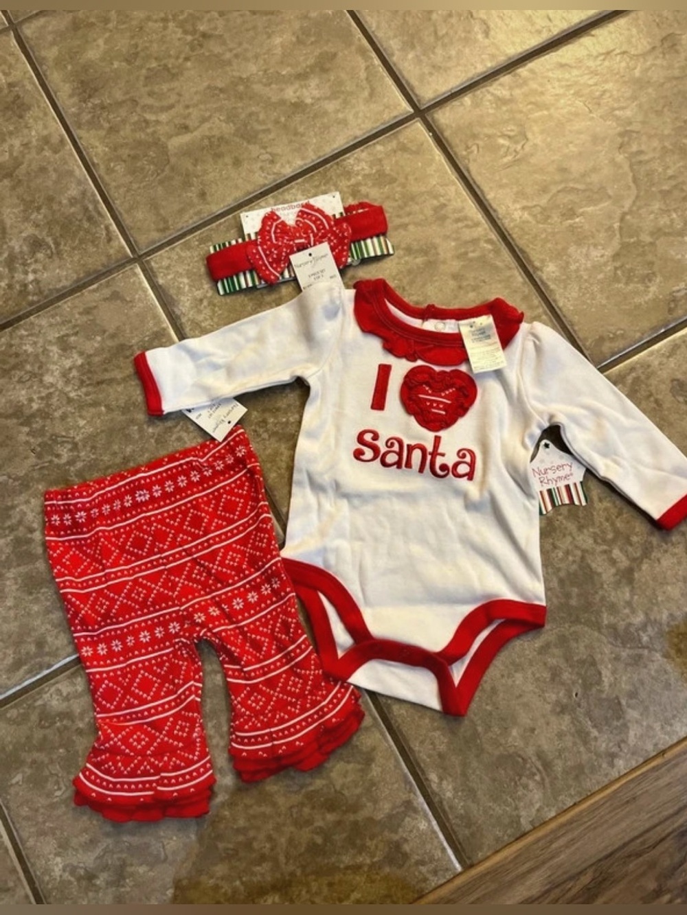 Nursery Rhyme Red & White "I Love Santa" Baby Outfit Set Size 3 Months